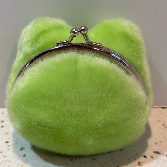 Hello Kitty Trio Set‎ of Small Bags for Travel - Picture 4 of 16